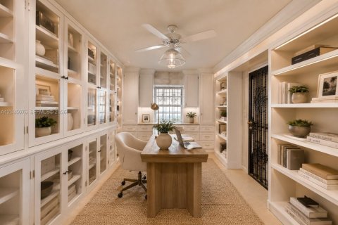 Villa ou maison à vendre à Miami, Floride: 3 chambres, 254.65 m2 № 2084789 - photo 13