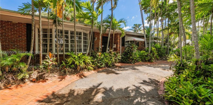 Villa ou maison à Miami, Floride 3 chambres, 254.65 m2 № 2084789