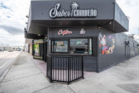 Immobilier commercial à Miami, Floride № 2021650