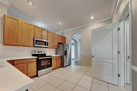 Villa ou maison à louer à Spring Hill, Floride: 5 chambres, 193.14 m2 № 2418622 - photo 6