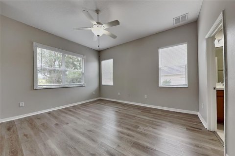 Villa ou maison à louer à Spring Hill, Floride: 5 chambres, 193.14 m2 № 2418622 - photo 7