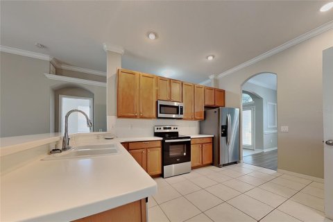 Villa ou maison à louer à Spring Hill, Floride: 5 chambres, 193.14 m2 № 2418622 - photo 5