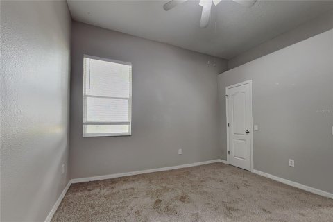 Villa ou maison à louer à Spring Hill, Floride: 5 chambres, 193.14 m2 № 2418622 - photo 15
