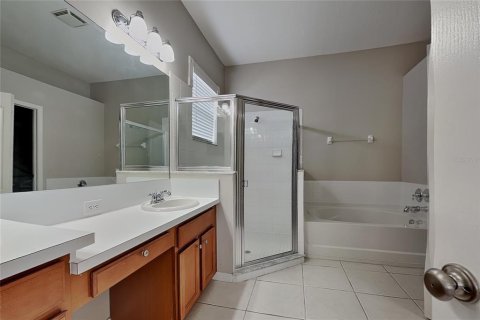 Villa ou maison à louer à Spring Hill, Floride: 5 chambres, 193.14 m2 № 2418622 - photo 9