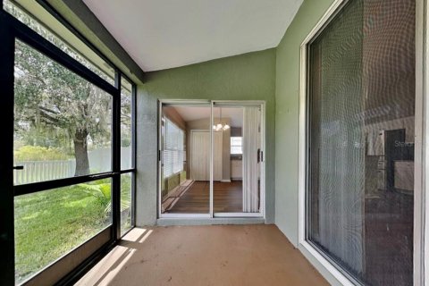 House in Wesley Chapel, Florida 4 bedrooms, 190.82 sq.m. № 2376875 - photo 3