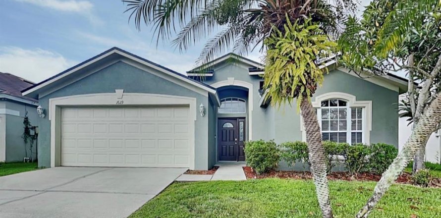 House in Wesley Chapel, Florida 4 bedrooms, 190.82 sq.m. № 2376875