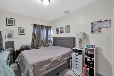 Immobilier commercial à vendre à Miami, Floride: 459.96 m2 № 1987432 - photo 18