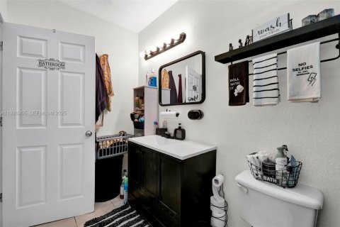 Immobilier commercial à vendre à Miami, Floride: 459.96 m2 № 1987432 - photo 15