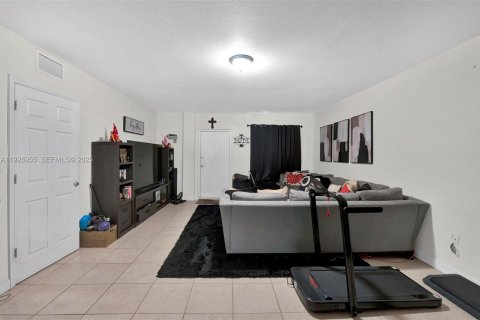 Immobilier commercial à vendre à Miami, Floride: 459.96 m2 № 1987432 - photo 22