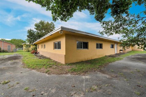 Immobilier commercial à vendre à Miami, Floride: 459.96 m2 № 1987432 - photo 29