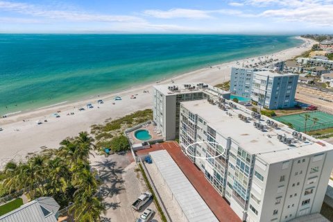 Condominio en Holmes Beach, Florida, 2 dormitorios  № 2431607