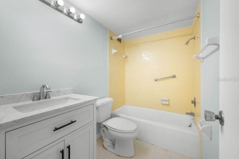 Condominio en venta en Holmes Beach, Florida, 2 dormitorios, 108.6 m2 № 2431607 - foto 14