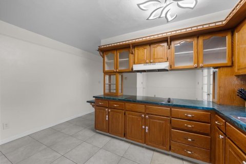 House in Gainesville, Florida 4 bedrooms, 151.52 sq.m. № 2348301 - photo 4