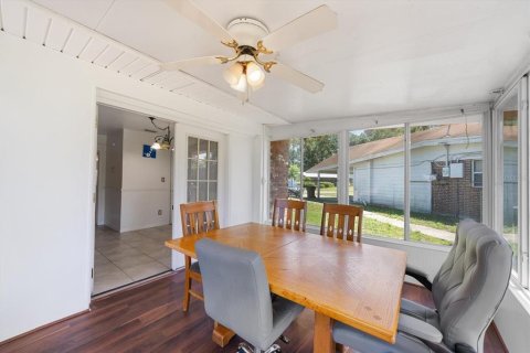 House in Gainesville, Florida 4 bedrooms, 151.52 sq.m. № 2348301 - photo 6