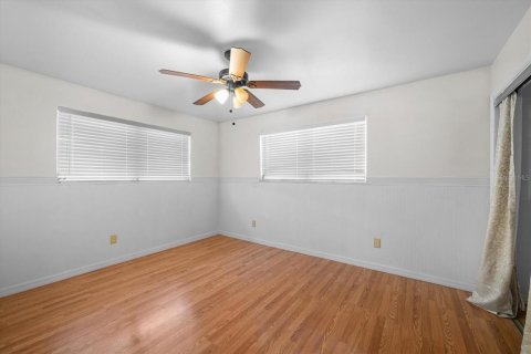 House in Gainesville, Florida 4 bedrooms, 151.52 sq.m. № 2348301 - photo 15