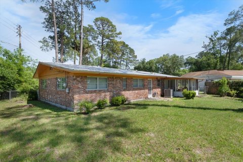 House in Gainesville, Florida 4 bedrooms, 151.52 sq.m. № 2348301 - photo 19
