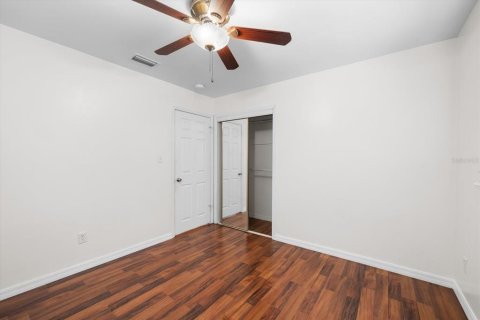 House in Gainesville, Florida 4 bedrooms, 151.52 sq.m. № 2348301 - photo 17