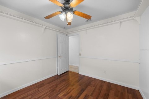 House in Gainesville, Florida 4 bedrooms, 151.52 sq.m. № 2348301 - photo 14