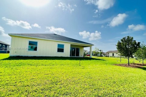 Villa ou maison à louer à Loxahatchee Groves, Floride: 3 chambres, 244.43 m2 № 2168522 - photo 4
