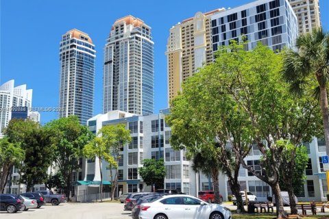 Снять в аренду кондоминиум в Санни-Айлс-Бич, Флорида 1 спальня, 57.6м2, № 2057574 - фото 17