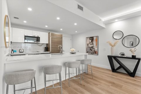 Снять в аренду кондоминиум в Майами, Флорида 1 спальня, 75.44м2, № 1990767 - фото 5