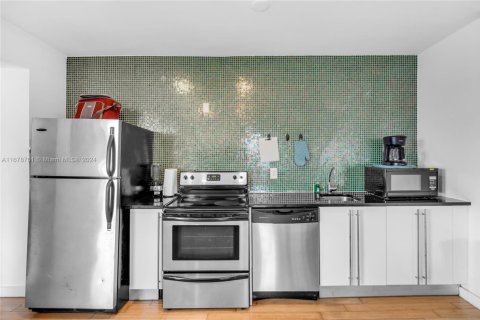 Купить кондоминиум в Майами-Бич, Флорида 1 спальня, 52.68м2, № 1977211 - фото 5