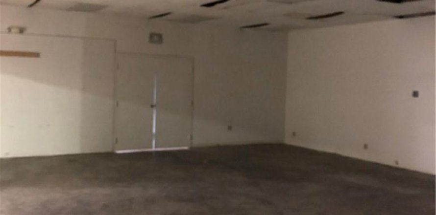 Tienda en Oakland Park, Florida № 1180135