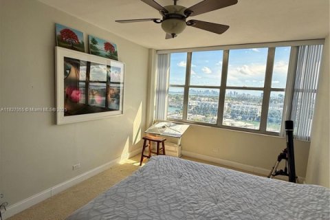 Condominio en venta en Miami Beach, Florida, 2 dormitorios, 106.37 m2 № 1940385 - foto 9