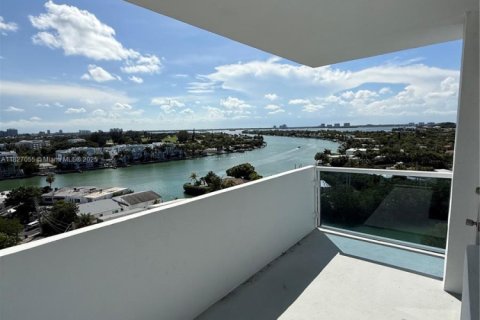 Condominio en venta en Miami Beach, Florida, 2 dormitorios, 106.37 m2 № 1940385 - foto 3