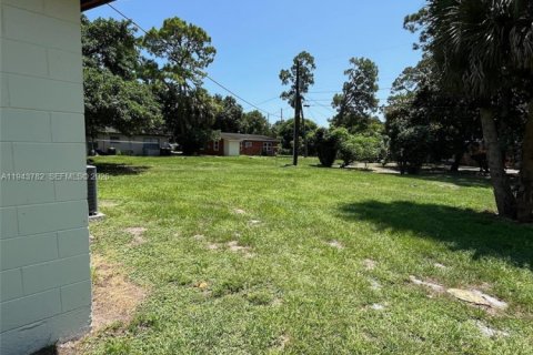 Casa en venta en St. Lucie, Florida, 4 dormitorios, 115.38 m2 № 2000590 - foto 5