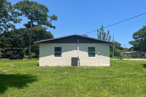 Casa en venta en St. Lucie, Florida, 4 dormitorios, 115.38 m2 № 2000590 - foto 2