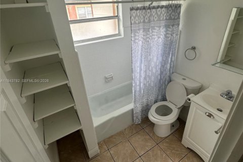 Casa en venta en St. Lucie, Florida, 4 dormitorios, 115.38 m2 № 2000590 - foto 21