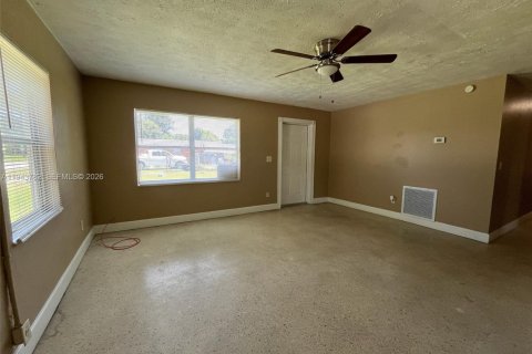 Casa en venta en St. Lucie, Florida, 4 dormitorios, 115.38 m2 № 2000590 - foto 12