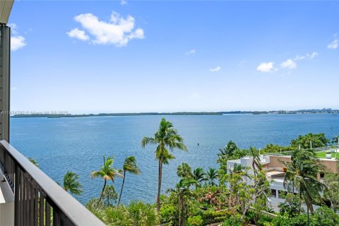 Condominio en alquiler en Miami, Florida, 2 dormitorios, 116.59 m2 № 1922169 - foto 2