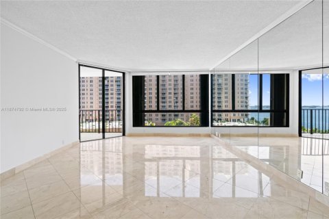 Condominio en alquiler en Miami, Florida, 2 dormitorios, 116.59 m2 № 1922169 - foto 19