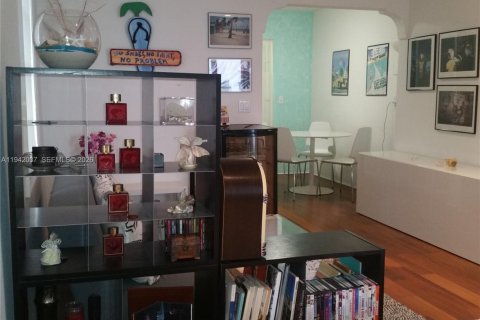 Купить кондоминиум в Майами-Бич, Флорида 38.46м2, № 2088712 - фото 6