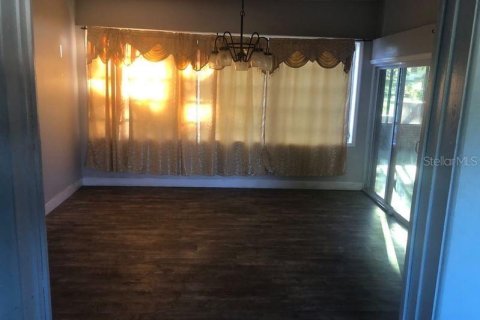 House in Orlando, Florida 3 bedrooms, 118.45 sq.m. № 1442729 - photo 4