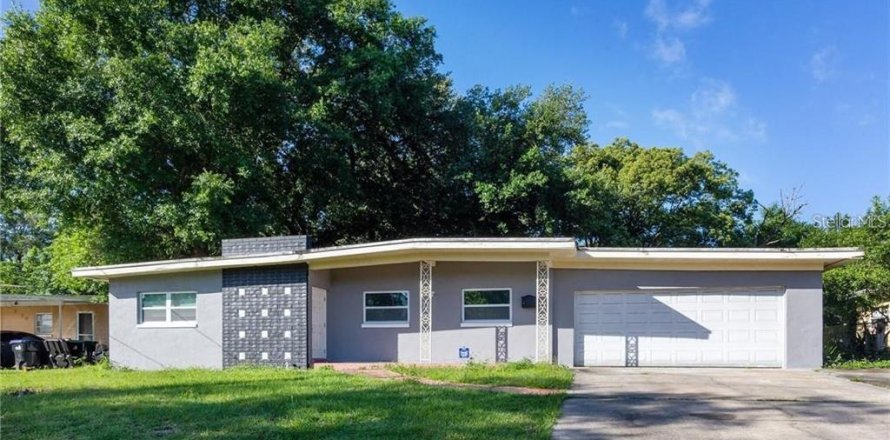 House in Orlando, Florida 3 bedrooms, 118.45 sq.m. № 1442729