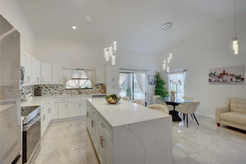 House in Delray Beach, Florida 2 bedrooms, 195.47 sq.m. № 1786546 - photo 21
