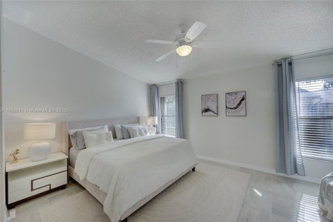 House in Delray Beach, Florida 2 bedrooms, 195.47 sq.m. № 1786546 - photo 12