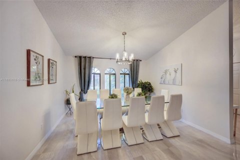 House in Delray Beach, Florida 2 bedrooms, 195.47 sq.m. № 1786546 - photo 15