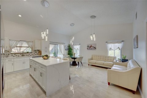 House in Delray Beach, Florida 2 bedrooms, 195.47 sq.m. № 1786546 - photo 17