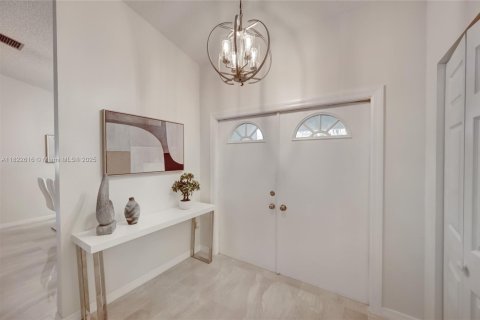 House in Delray Beach, Florida 2 bedrooms, 195.47 sq.m. № 1786546 - photo 6