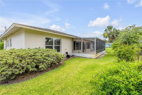 House in Edgewater, Florida 3 bedrooms, 169.73 sq.m. № 1750240 - photo 15