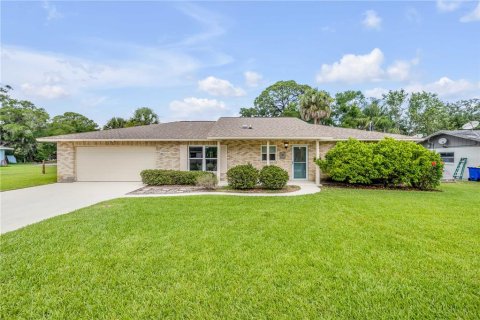 House in Edgewater, Florida 3 bedrooms, 169.73 sq.m. № 1750240 - photo 1