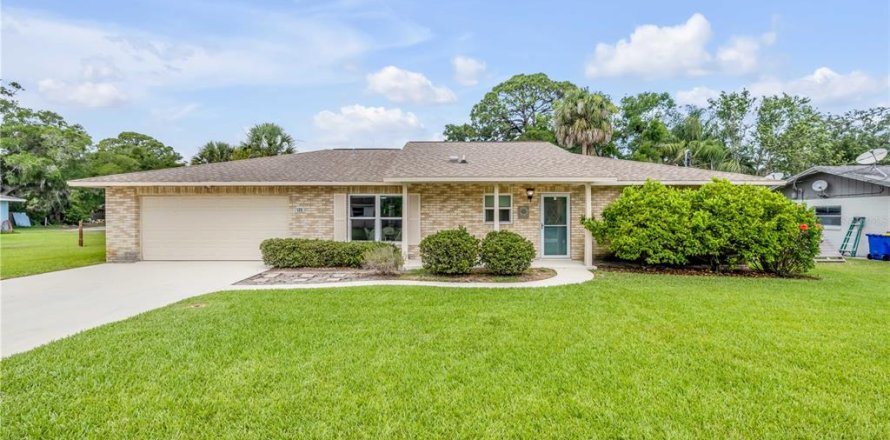 House in Edgewater, Florida 3 bedrooms, 169.73 sq.m. № 1750240