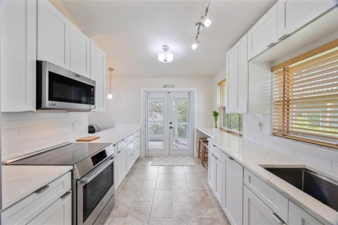 House in Oldsmar, Florida 3 bedrooms, 148.27 sq.m. № 1902447 - photo 11