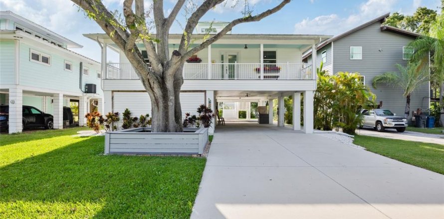 House in Oldsmar, Florida 3 bedrooms, 148.27 sq.m. № 1902447