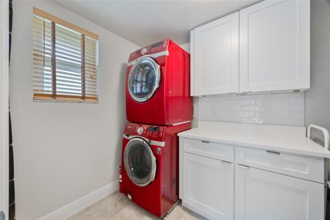 House in Oldsmar, Florida 3 bedrooms, 148.27 sq.m. № 1902447 - photo 23