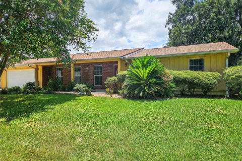 House in Lakeland, Florida 3 bedrooms, 153.47 sq.m. № 2227543